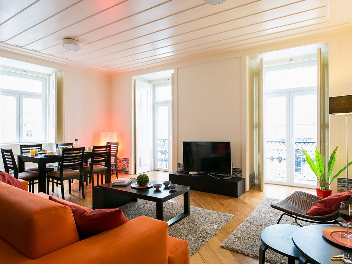 Joivy Elegant 2br With Workspace Nearby Baixa-chiado Subway Apartment Lissabon